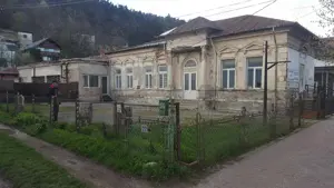 Ultracentral - Casa si teren str. Petru Rares nr. 27 C Piatra Neamt - imagine 6