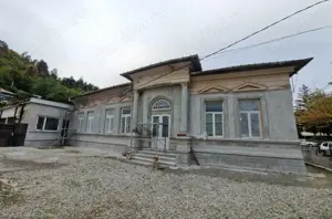 Ultracentral - Casa si teren str. Petru Rares nr. 27 C Piatra Neamt - imagine 3