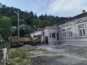 Ultracentral - Casa si teren str. Petru Rares nr. 27 C Piatra Neamt.  - imagine 5