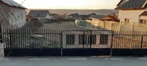 Teren intravilan în cartier Colibași la strada principală 