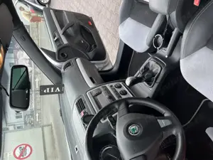 Skoda Octavia vRS 2.0 TDI 170CP BMN Webasto Xenon Jante 18 Full Service - imagine 6