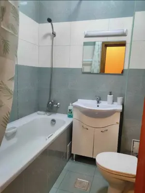 Inchiriez apartament 2 camere  -Bld 1mai Vechi - imagine 4