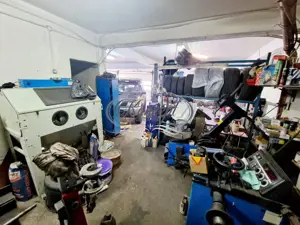 Spatiu pentru service auto - imagine 4