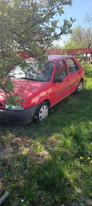 Vând FORD FIESTA pentru voucher sau dezmembrări - imagine 2