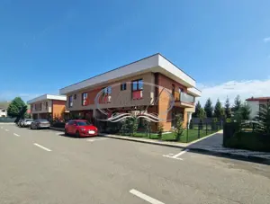 Duplex cu CF in ansamblu privat