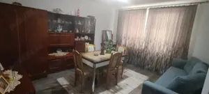Apartament cu 4 camere de vânzare 
