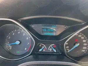 Ford Focus 2014 Hatchback 1.6 EcoBoost (150 CP) - imagine 3