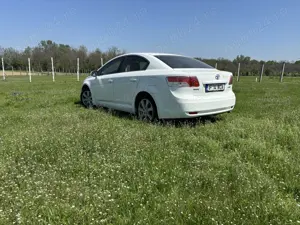 Toyota Avensis euro 5  full options  150 cp  cu filtrul de particule activ  - imagine 3