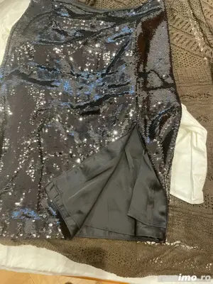 Fusta noua paiete negre,dreapta cu crapatura fata,XL,H&M - imagine 2