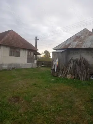 Vând casa bătrâneasca  - imagine 7