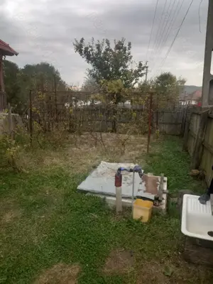 Vând casa bătrâneasca  - imagine 6