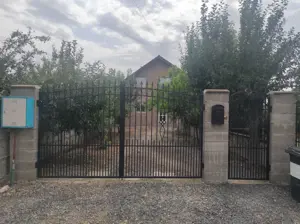 Utvin- 5 camere- toate utilitatile- strada asfaltata