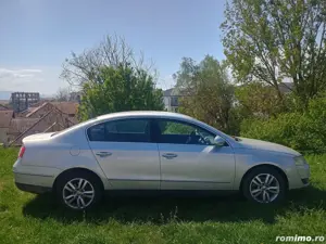 vw passat b6, RAR efectuat,nr rosii valabile,20 tdi - imagine 5