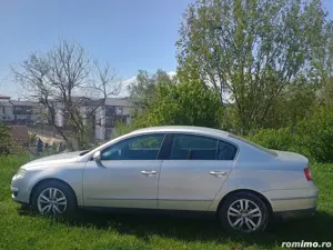 vw passat b6, RAR efectuat,nr rosii valabile,20 tdi - imagine 2