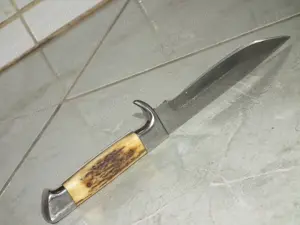 Briceag retro cu plásele din corn nr.5