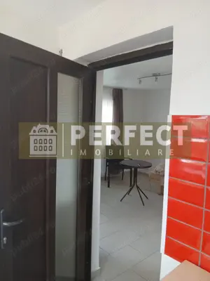 Casa la 10 km de Ploiesti la doar   65.000 euro - imagine 9