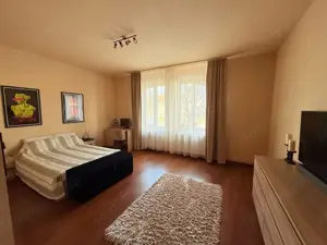 Apartament la curte, mobilat, parcare 87 mp 99000Euro - imagine 2