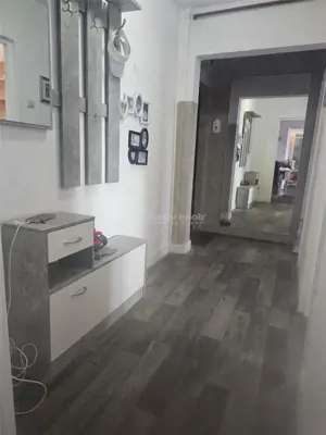 3 cam - zona Garii - imagine 7