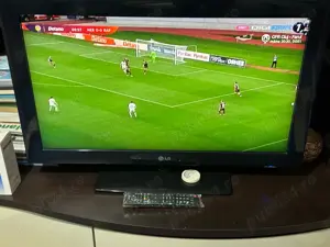 Televizor LG diagonala 80cm