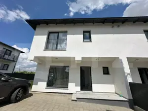 Duplex de vanzare, cu 4 camere, 100 mp+250 mp teren, zona Ipotesti