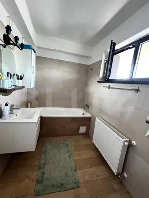 Apartament tip penthouse de vanzare, 2 camere, terasa, zona Coresi - imagine 9