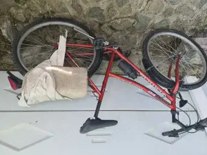 Vând bicicleta puțin folosita - imagine 2