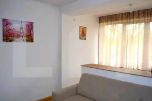 Apartament de vanzare, cu 3 camere, 52 mp, zona Pajura - imagine 4