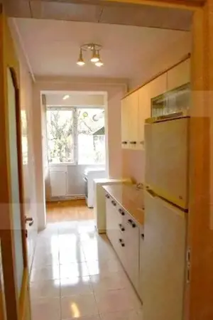 Apartament de vanzare, cu 3 camere, 52 mp, zona Pajura - imagine 3