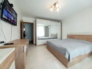 De vanzare apartament cu 3 camere zona  Dacia