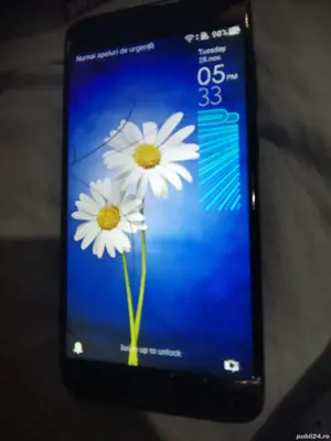 Smartphone Asus display crăpat și difuzor stricat