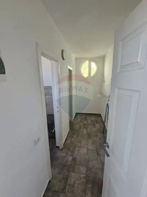 Spațiu generos in Piatra Neamt - perfect pentru afacerea ta - imagine 10