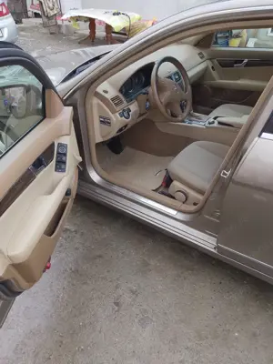 Mercedes Benz C Class  - imagine 5