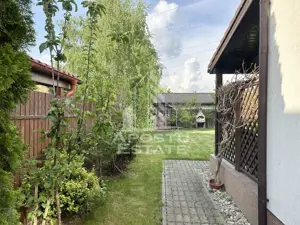 Jumatate de duplex modern cu 4 camere, Dumbravita - imagine 2