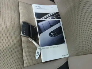 Lexus Seria ES 300h, CAP. CIL.-  2.5 Hybrid, 222CP, An- 2019. - imagine 14 Lexus Seria ES 300h, CAP. CIL.-  2.5 Hybrid, 222CP, An- 2019. - imagine 14