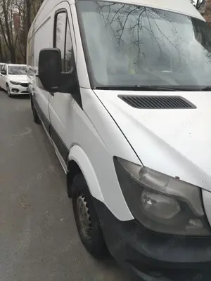 Vând autoutilitara Mercedes