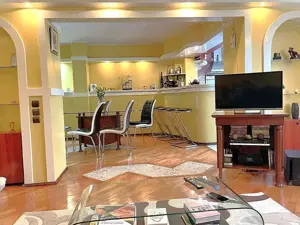 93.900 Euro Apartament 3 camere, decomandat, etaj 2, CASA ROSIE. - imagine 3