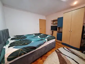 Apartament 3 camere, 63 mp, decomandat, la parter - Spitalului Judetean