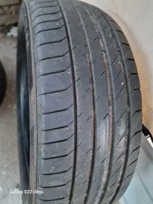 Vand anvelope vară 225/55 R19
