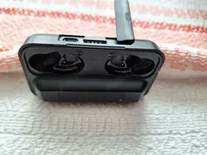Cutie pentru incarcare casti wifi, USB si USB C - imagine 5