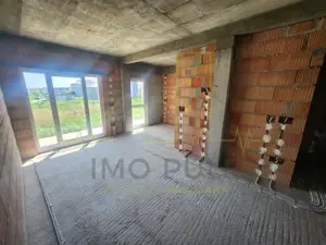 3 Camere. 2 Bai. Bloc nou. Langa Esso.