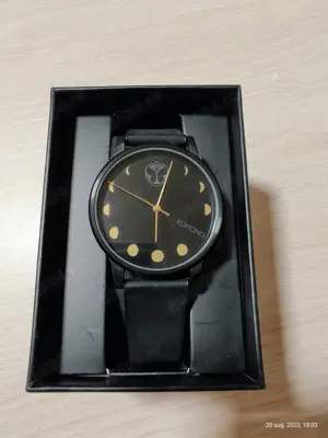 Ceas komono Tomorrowland 