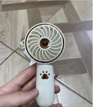 Ventilaor portabil pentru zilele calduroase