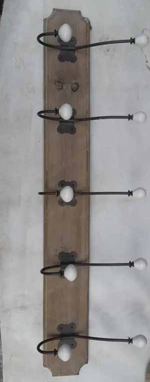 Curier de perete rustic