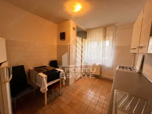 Apartament cu 3 camere, centrala proprie, zona Soarelui - imagine 4