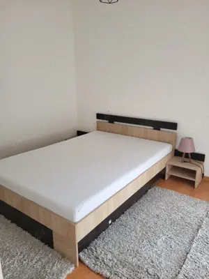 Închiriez apartament cu trei camere semidecomandat  - imagine 7