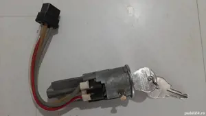 contact cu cheie Renault 4,6,12.