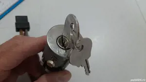 contact cu cheie Renault 4,6,12. - imagine 2