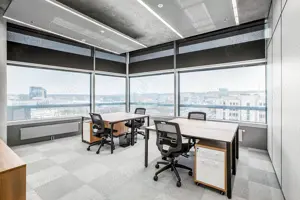 Spațiu de birou privat pentru 3 persoane în Regus Green Gate