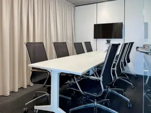 Spațiu de birou privat pentru 5 persoane în Regus Green Gate - imagine 17