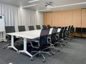 Spațiu de birou privat pentru 5 persoane în Regus Green Gate - imagine 20